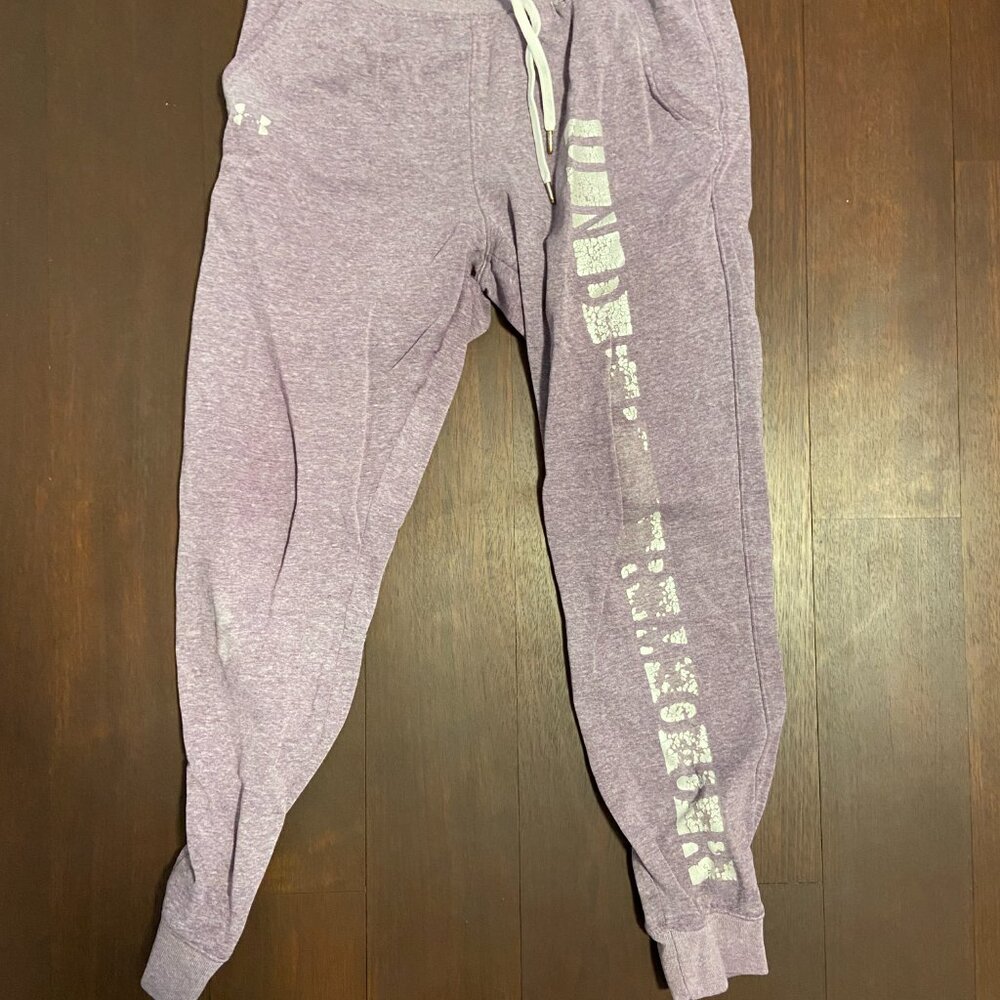 Under armour purple sweatpants with draw string (small)